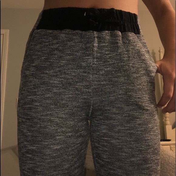 Sweatpants 👖 - Picture 3 of 4